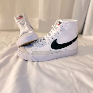 Nike Blazer Big Kids size 4